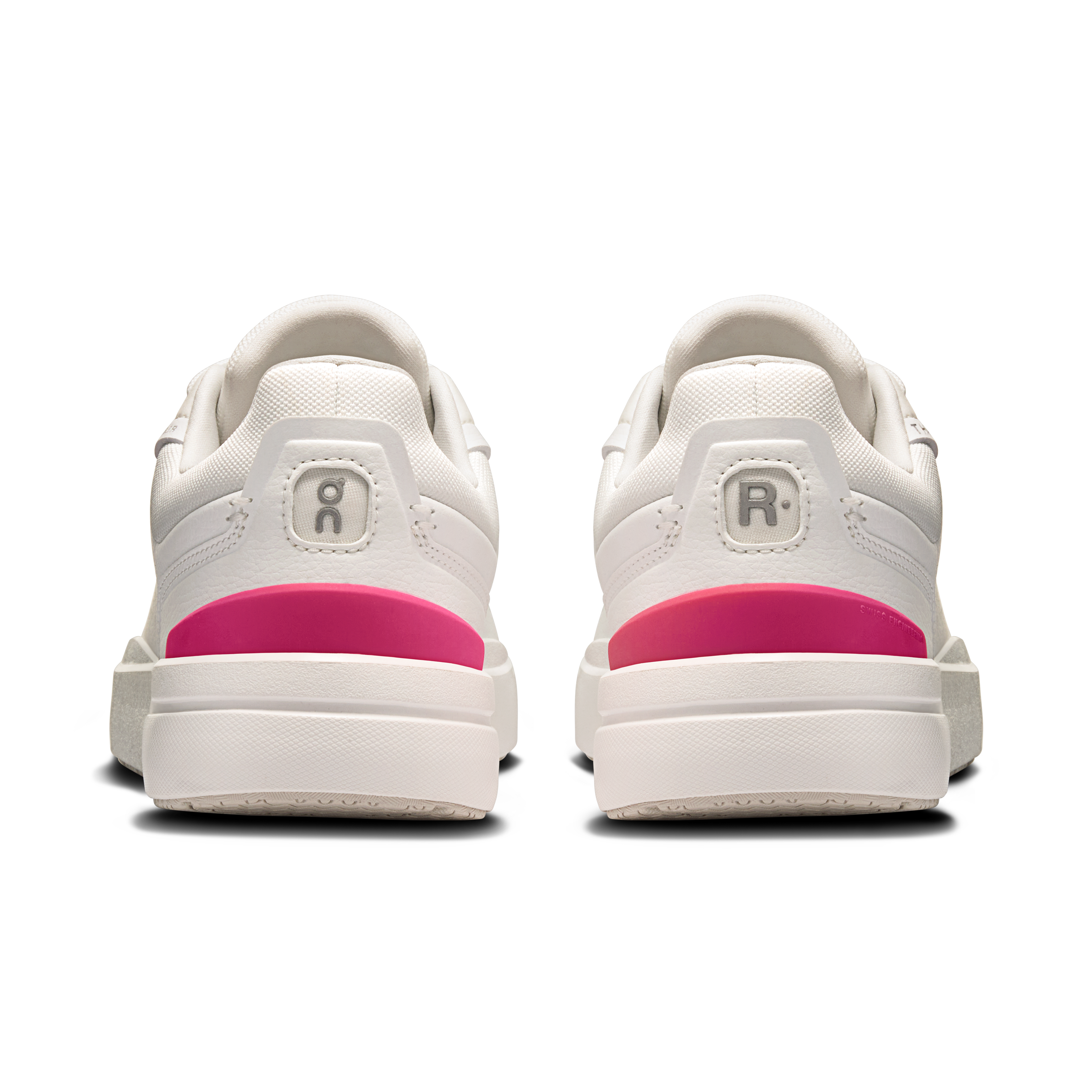 On The Roger Advantage Tennis Shoes Women - White