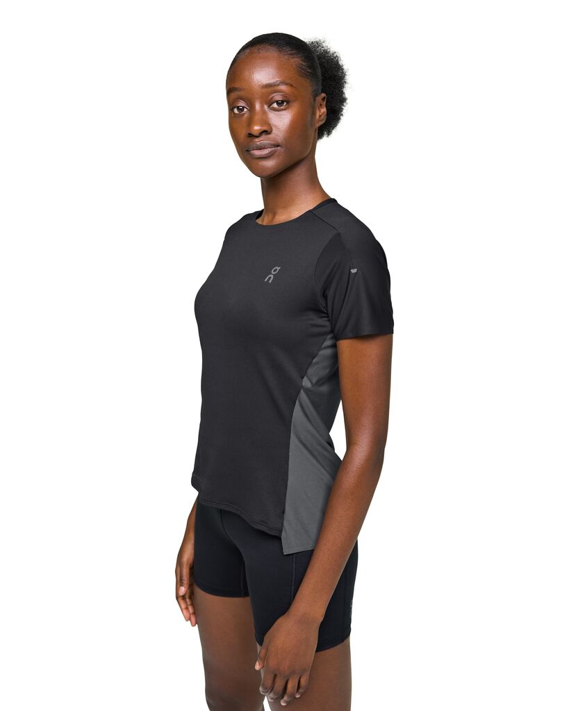 On Performance-T 3 Women Clothing On Running