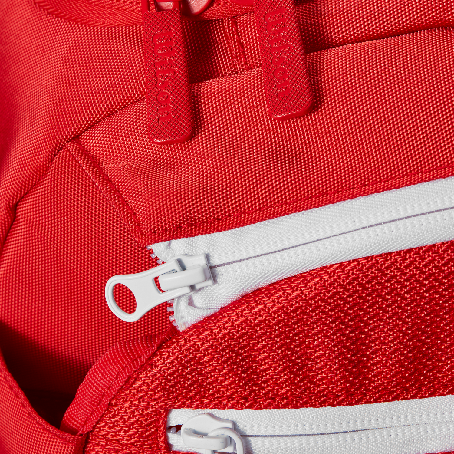 Wilson Super Tour Small Duffle Bag - Red Luggage Wilson